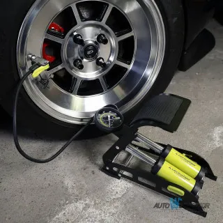 NOŽNA PUMPA SA MANOMETROM 11 BARA/160 PSI 2 CILINDRA 