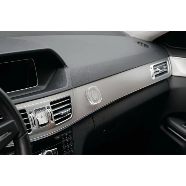 DRŽAČ ZA MOBILNI I KABAL 