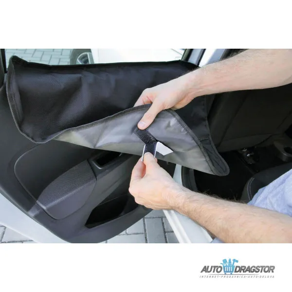 ZAŠTITA TAPACIRUNGA U VOZILU 2KOM 