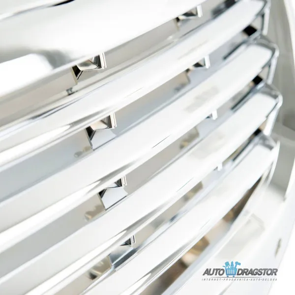 VW PASSAT B6 (3C) Sedan Variant 2005-2011 HROMIRANA MASKA BEZ ZNAKA SA OTVORIMA ZA SENZORE 