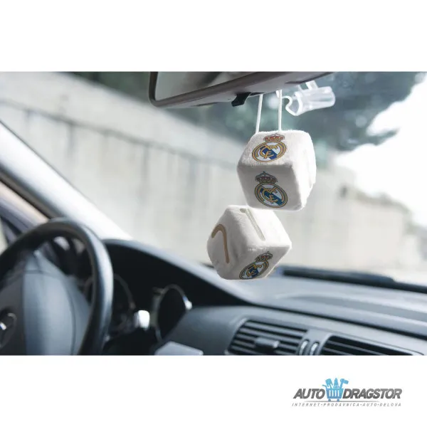 PRIVEZAK KOCKICE CRNE REAL MADRID 7x7CM 