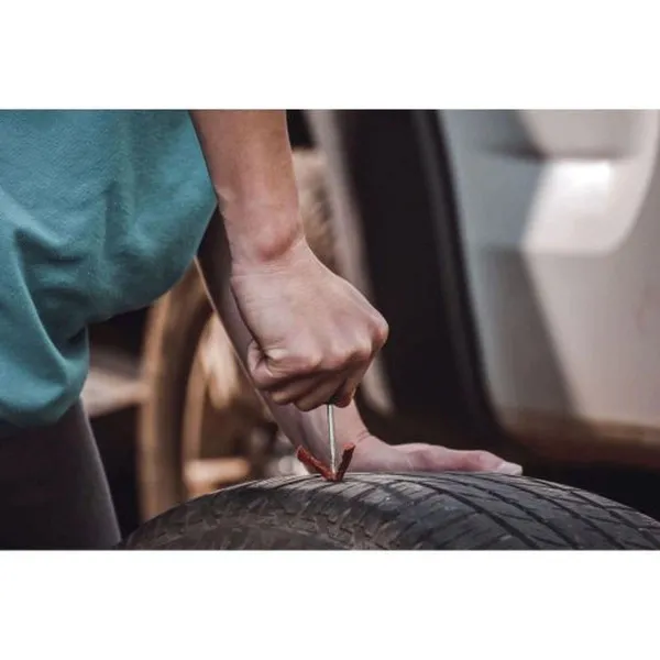 SET ZA REPARACIJU GUMA 14 KOM 