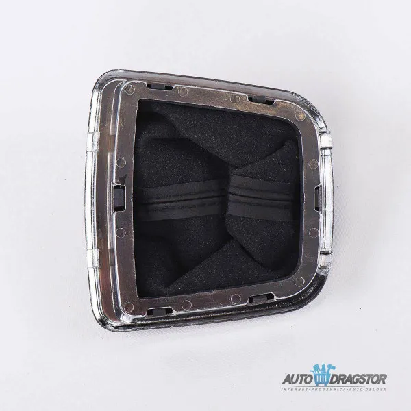 VOLKSWAGEN/SKODA RUČICA MENJAČA SA KOŽOM 6 brzina VOLKSWAGEN JETTA 2013- SKODA RAPID 