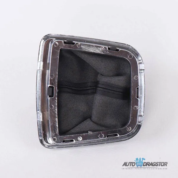 VOLKSWAGEN POLO 2009-20017 RUČICE MENJAČA SA KOŽOM I HROM OKVIROM 